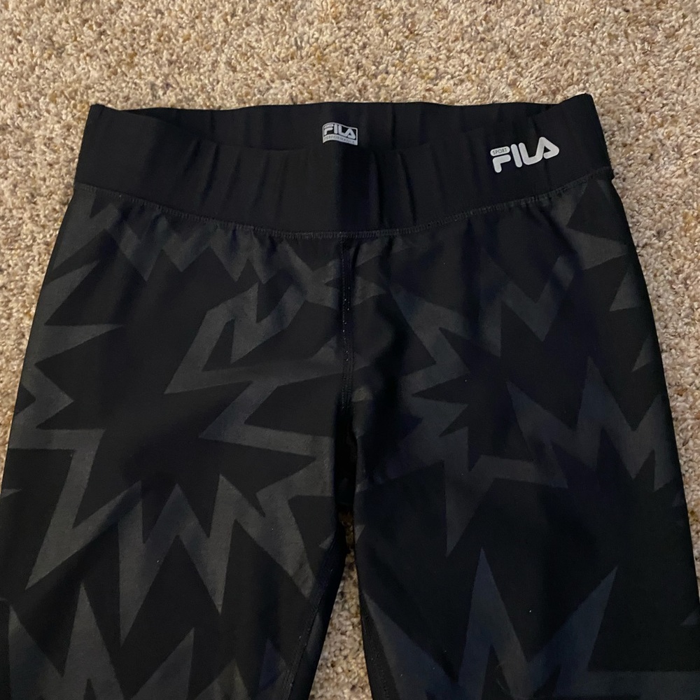 Fila Performance Black Pattern Capri - image 2